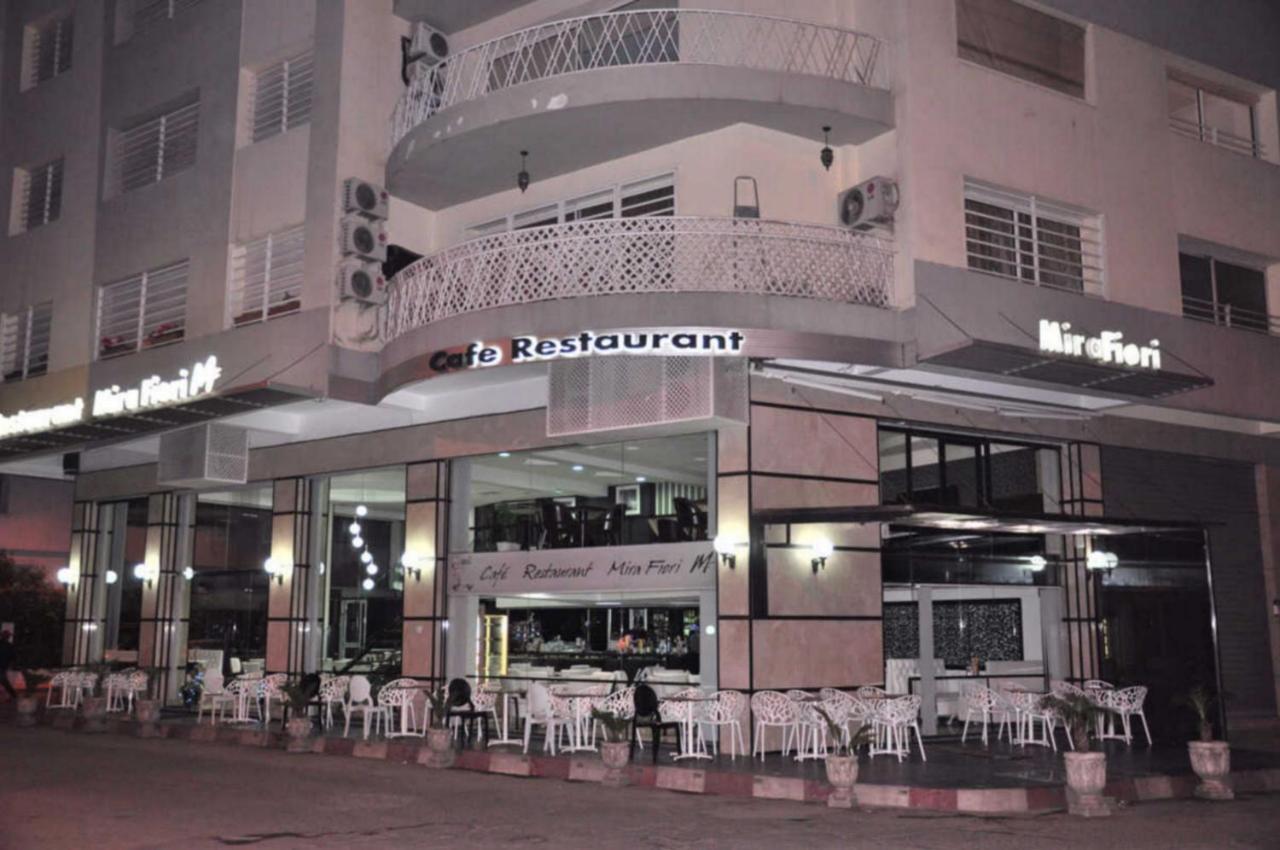 Val Fleuri Apartment With Balcony, Casablanca Exteriör bild